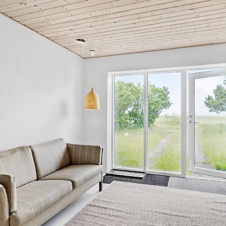 Three-bedroom In Tranekar بيت للعطل Tranekær